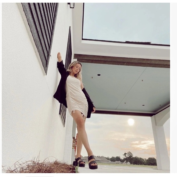 Crocs Sandals Women's 10 Black Brooklyn Low Wedge 206453-060 NEW $60 - Picture 2 of 6